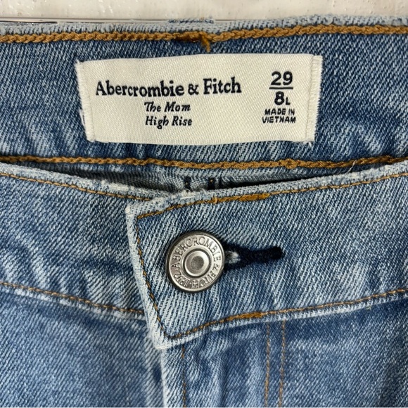 Abercrombie and Fitch High Rise Mom Jeans 8L - Picture 5 of 5